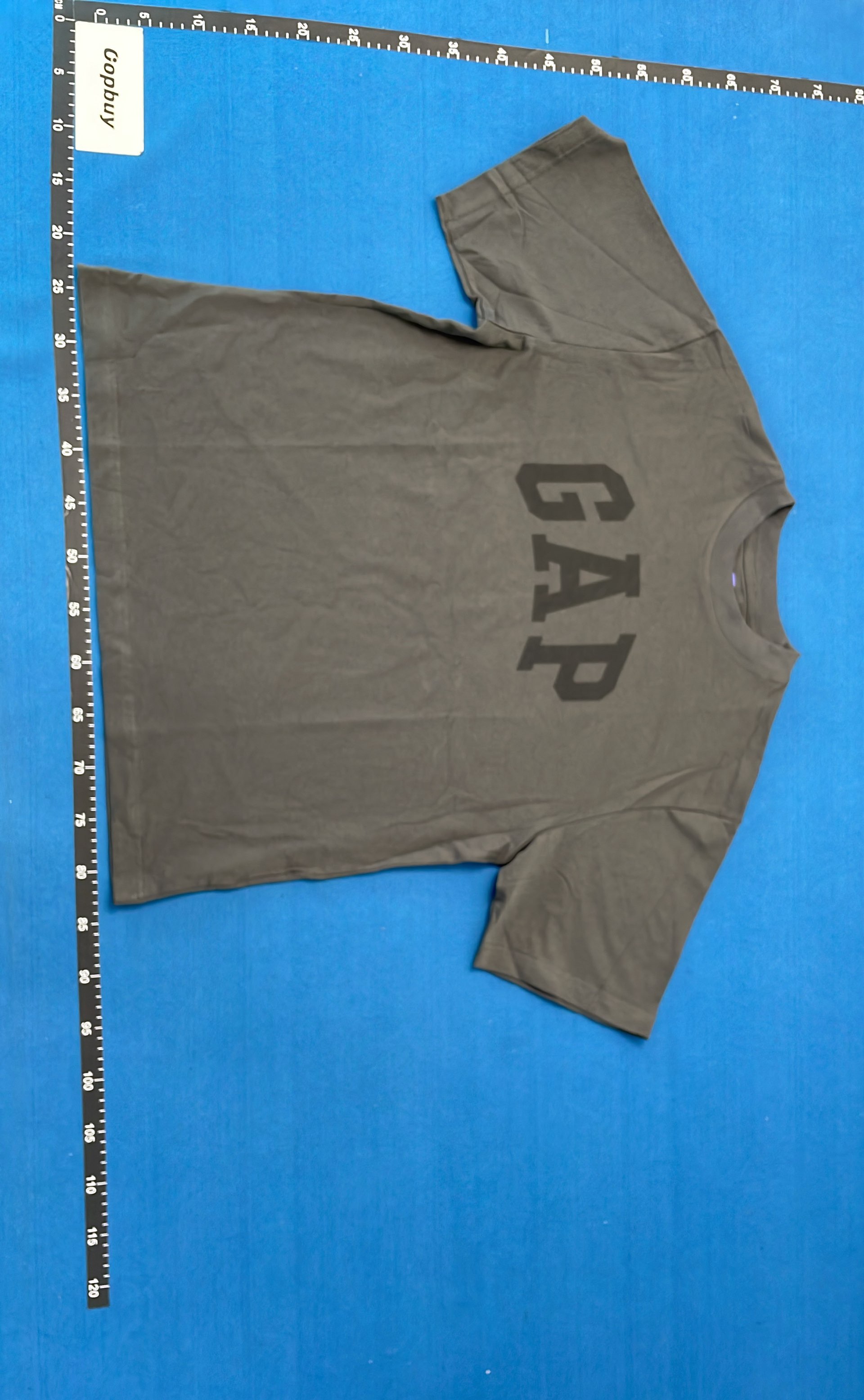 GAP T-shirt