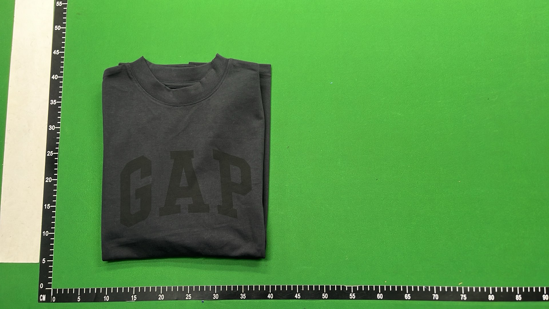 GAP T-shirt