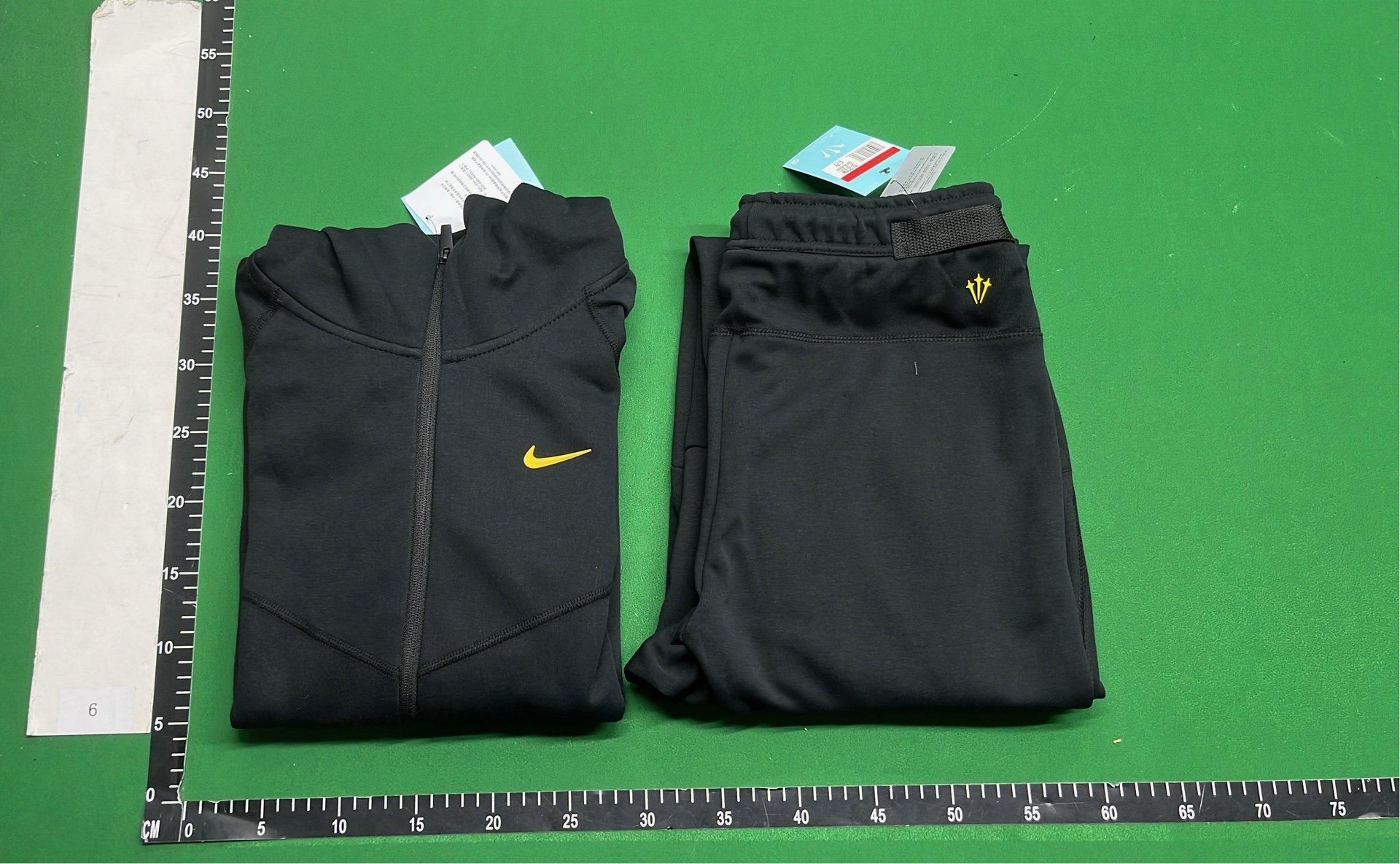 NIKE Tech set