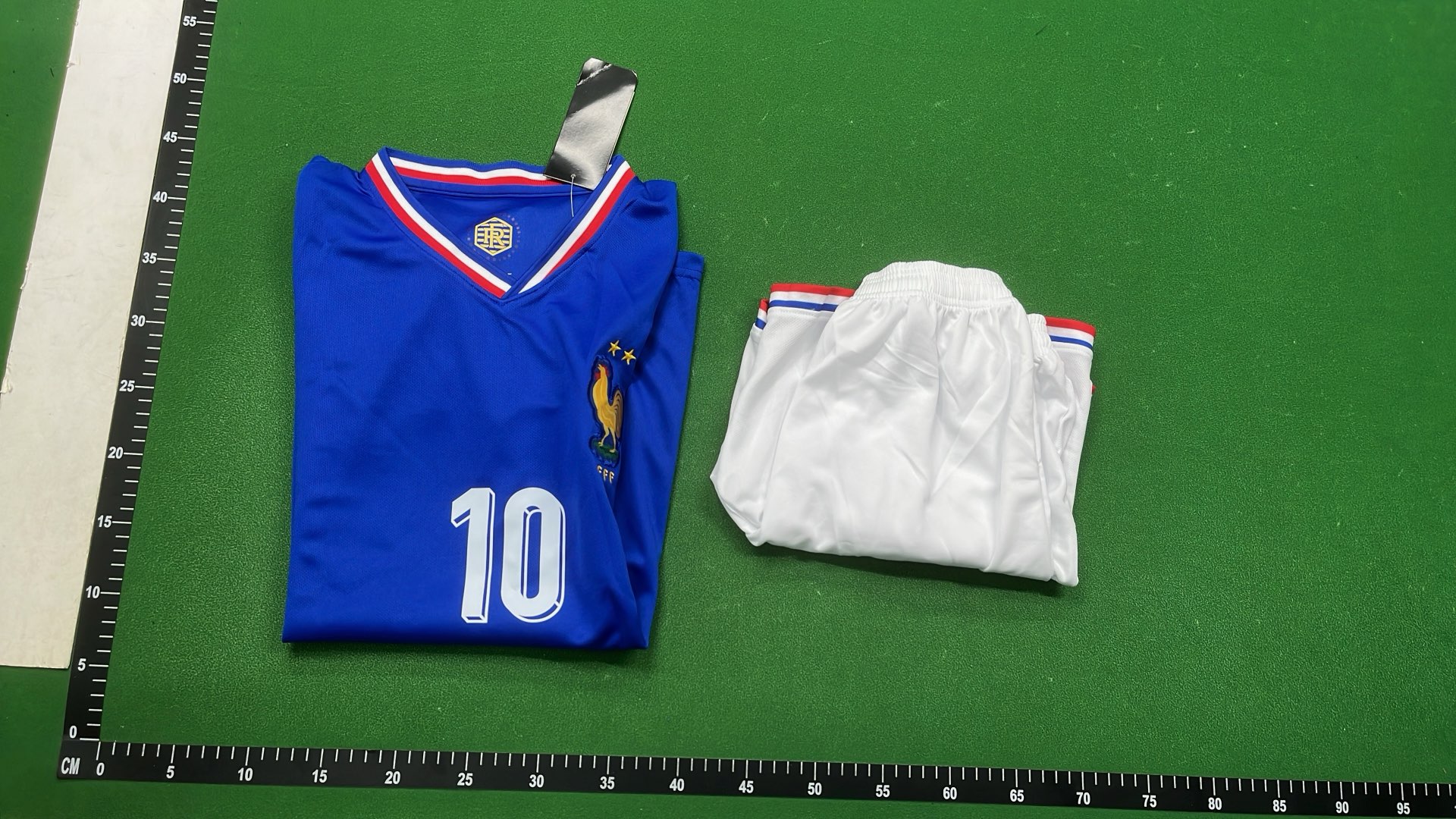 Mbappe same jersey