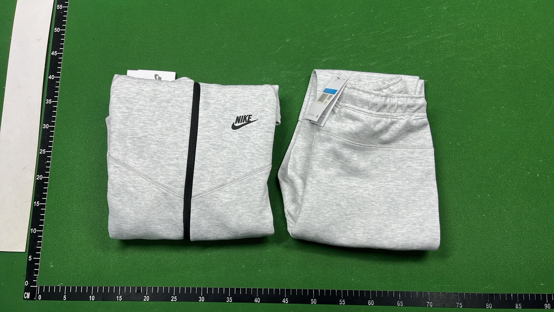 NIKE Tech set