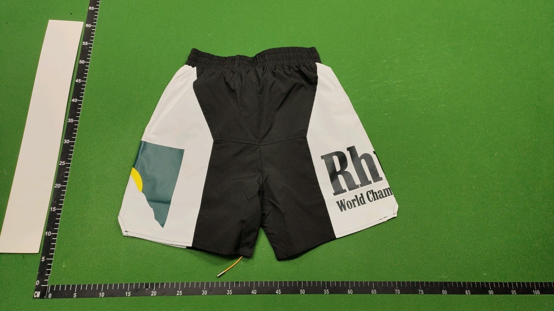 Rhude Shorts ( 32 + styles)