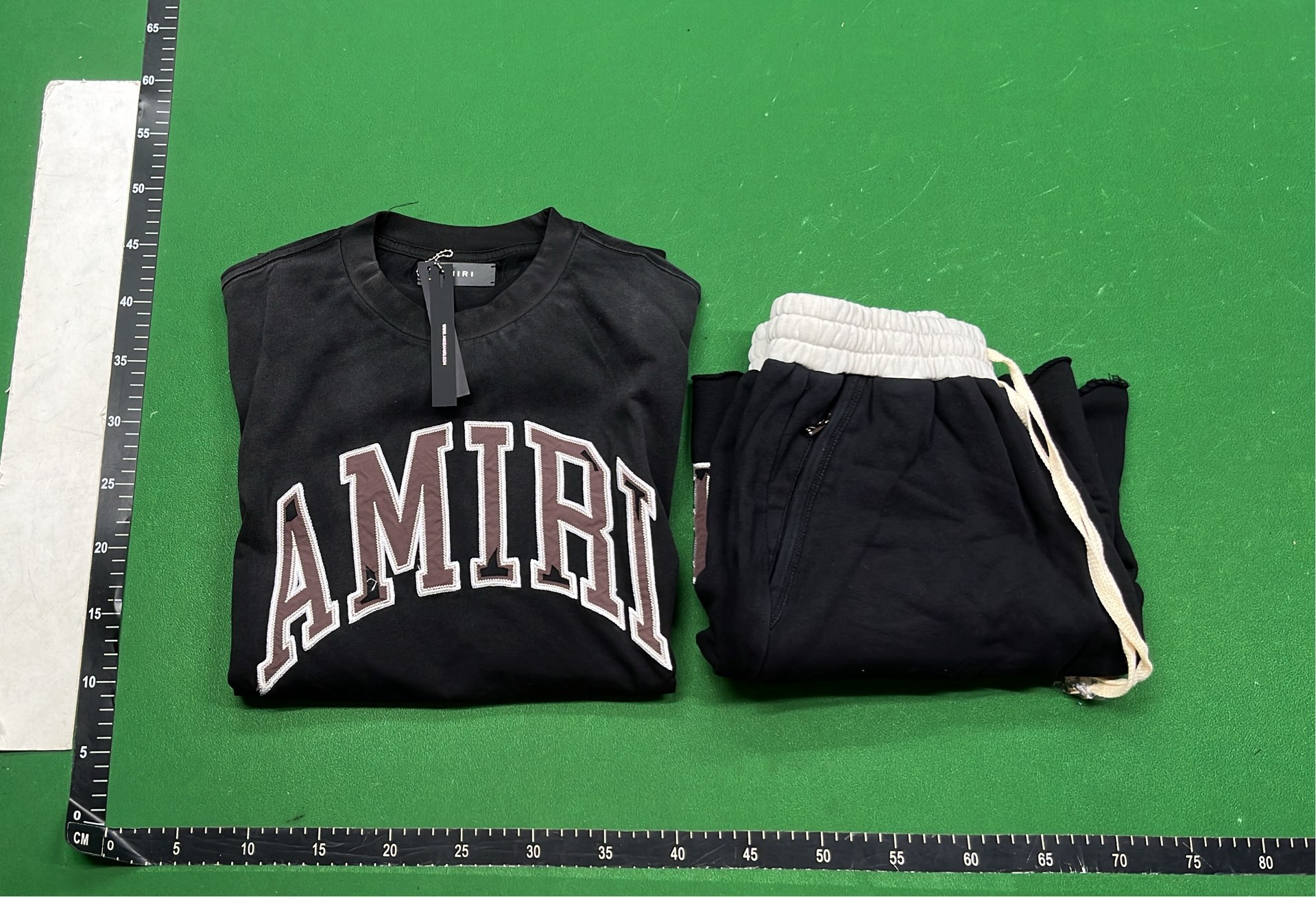 Amiri Set